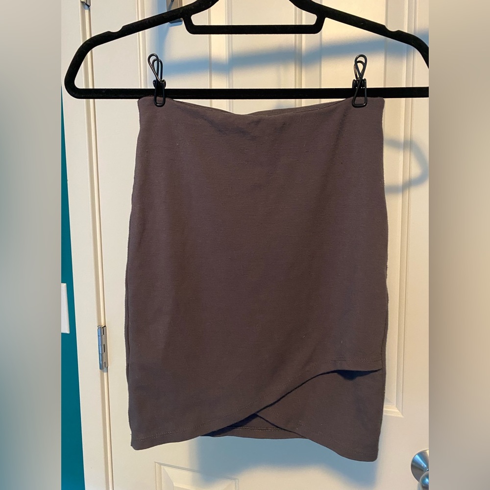 Aritzia skirt